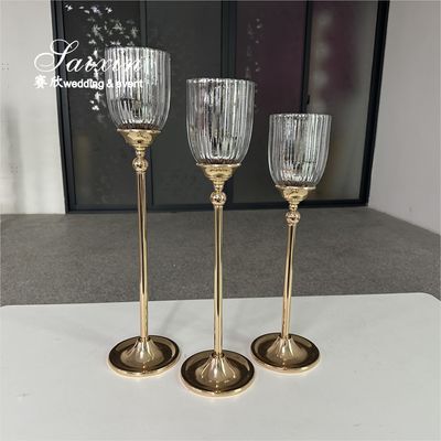 Εργοστάσιο Custom 3 PCs Set Χρυσή Βάση Ασημένια Γυαλιά Candlestick Για Γάμα Κέντρο